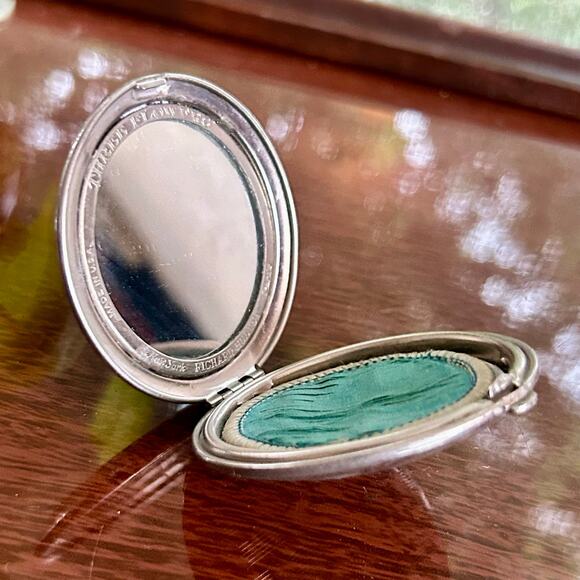 Vintage “Three Flowers” Metal Powder Compact Richard-Hudnut Mirror Case & Puff - Picture 7 of 14
